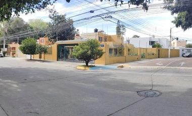 Se vende terreno con uso de suelo mixto en La Calma, Zapopan.