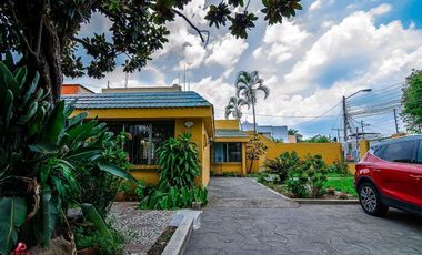 Se vende terreno con uso de suelo mixto en La Calma, Zapopan.
