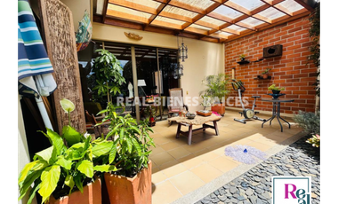 VENDO CASA ESQUINERA EN UNIDAD CERRADA EN LA CEJA - ANTIOQUIA