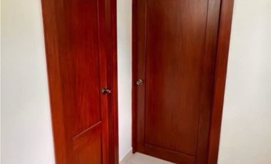 Se vende casa en Urbanización Llanos de Curundú I Ancón (MFV)