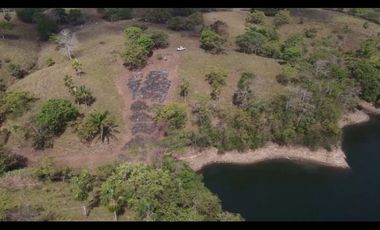 Venta: 6 hectáreas tituladas frente a Lago Bayano