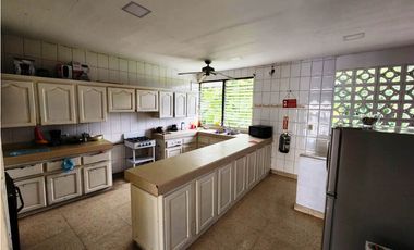 Se VENDE Casa en la Urbanización El Carmen, Bella Vista