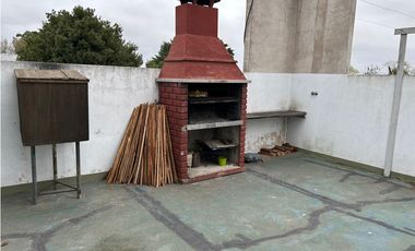 Galpón con chalet en Planta Alta
