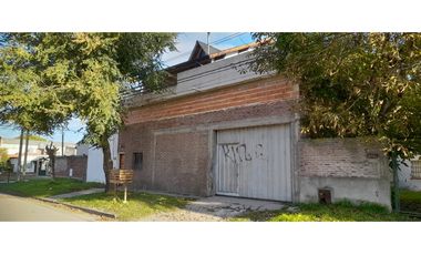 Galpón con chalet en Planta Alta