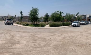 TOWN HOUSE  EN VENTA EN CORDOBESA SECTOR SENDEROS