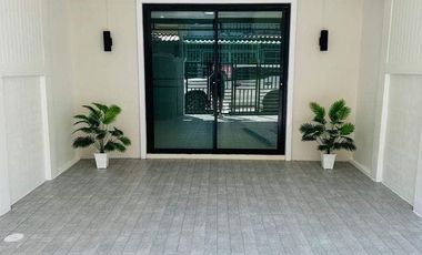 2 Bedroom Townhouse for sale in Khu Khot, Pathum Thani