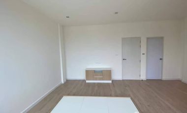 4 Bedroom Townhouse for sale at Sena Ville Lumlukka-Khlong 6