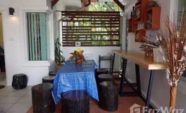 Reduced price - 12 Room Villa With 8 x 4 mtr Private Pool