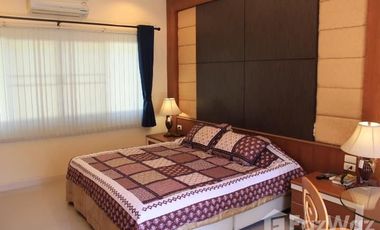 Reduced price - 12 Room Villa With 8 x 4 mtr Private Pool