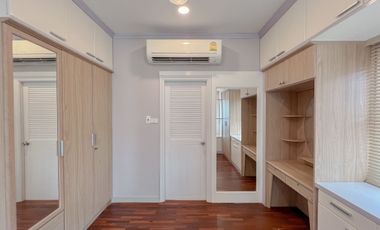 5 Bedroom House for sale at Niran Hil Village