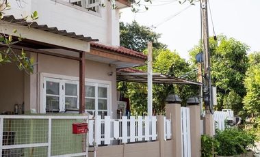 3 Bedroom Townhouse for sale at Baan Pluem 1