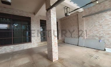 Venta Casa de 5 Dormitorios en Sur de Guayaquil, KariG