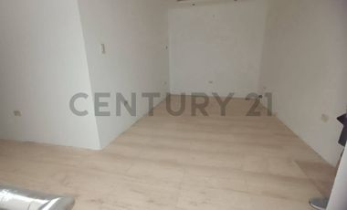 Venta Casa de 5 Dormitorios en Sur de Guayaquil, KariG
