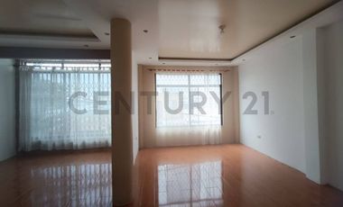 Venta Casa de 5 Dormitorios en Sur de Guayaquil, KariG