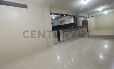 Venta Casa de 5 Dormitorios en Sur de Guayaquil, KariG