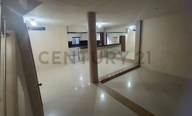 Venta Casa de 5 Dormitorios en Sur de Guayaquil, KariG