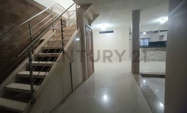 Venta Casa de 5 Dormitorios en Sur de Guayaquil, KariG