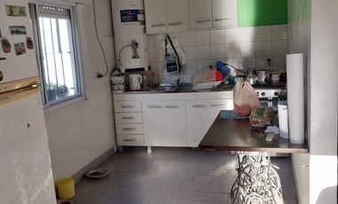 Casaquinta sobre 27.500 m2 en Ingeniero Allan, Varela