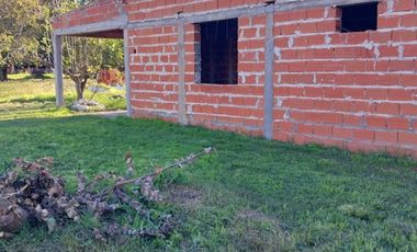 Casaquinta sobre 27.500 m2 en Ingeniero Allan, Varela