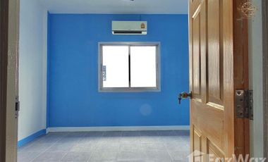 2 Bedroom Townhouse for sale at VIP Home 7