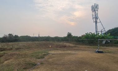 Land for sale in Sanam Chan, Nakhon Pathom