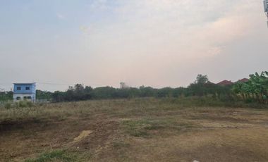 Land for sale in Sanam Chan, Nakhon Pathom