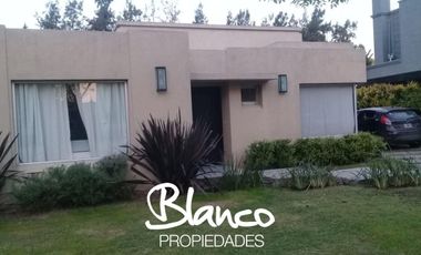 Casa en Venta en Santa María de los Olivos, Malvinas Argentinas, G.B.A. Zona Norte, Argentina