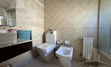 Casa 6 ambientes en venta, Barrio Privado Barrancas de Guido - Quilmes
