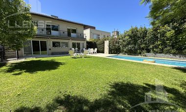 Casa 6 ambientes en venta, Barrio Privado Barrancas de Guido - Quilmes