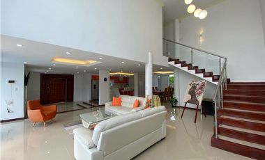 Hermosa finca amoblada de 2.900m2 en venta Rozo Palmira Valle Colombia