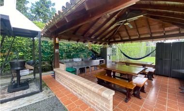 Hermosa finca amoblada de 2.900m2 en venta Rozo Palmira Valle Colombia