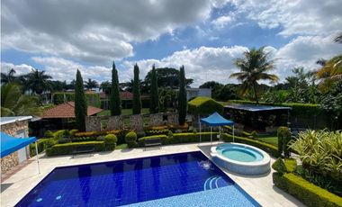 Hermosa finca amoblada de 2.900m2 en venta Rozo Palmira Valle Colombia