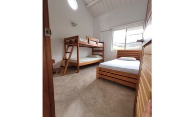 VENTA HERMOSA CASA CAMPESTRE RICAURTE CUNDINAMARCA