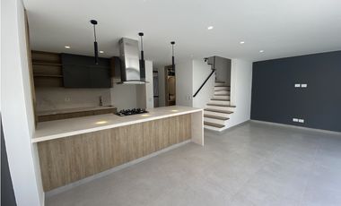 CASA PARA ESTRENAR UNIDAD ABIERTA. Rionegro, Barro Blanco SMG