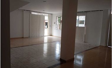 SE ARRIENDA LOCAL COMERCIAL ESQUINERO BARRIO ALVAREZ