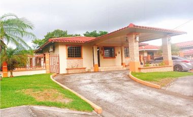 En alquiler hermosa casa en Los Algarrobos! Acogedora y zona tranquila