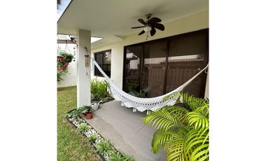 ALQUILO CASA PH GOLF GARDENS & CLUB, BRISAS DEL GOLF