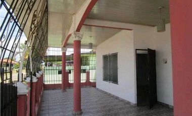 VENTA CASA CHALET LA CHORRERA NEGOCIABLE