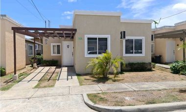 VENTA CASA  AMOBLADA 210m2 CORONADO NEGOCIABLE