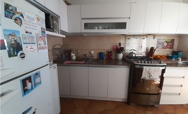 VENTA  PH  ZONA SAN JUAN  1er PISO ESCALERA