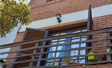 VENTA  PH  ZONA SAN JUAN  1er PISO ESCALERA