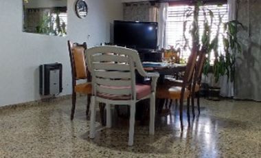 Chalet en venta en Bernal Oeste