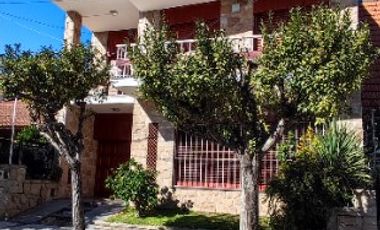 Chalet en venta en Bernal Oeste