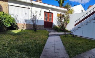 Chalet en venta en Bernal Oeste