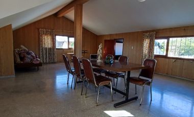 Chalet en venta en Bernal Oeste