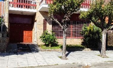 Chalet en venta en Bernal Oeste