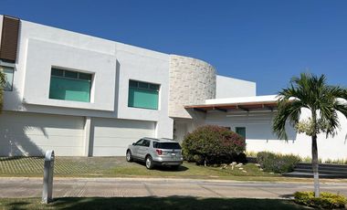Excelente Casa en Venta, totalmente amueblada y equipada