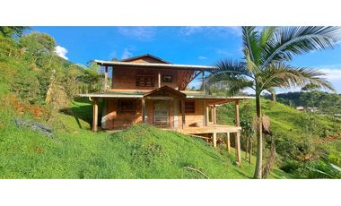 VENDO CASA CAMPESTRE EN CALDAS ANTIOQUIA.