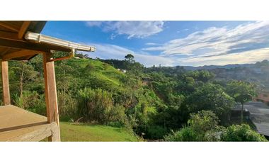 VENDO CASA CAMPESTRE EN CALDAS ANTIOQUIA.