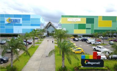 Alquilo locales comerciales en megamall disponibles
